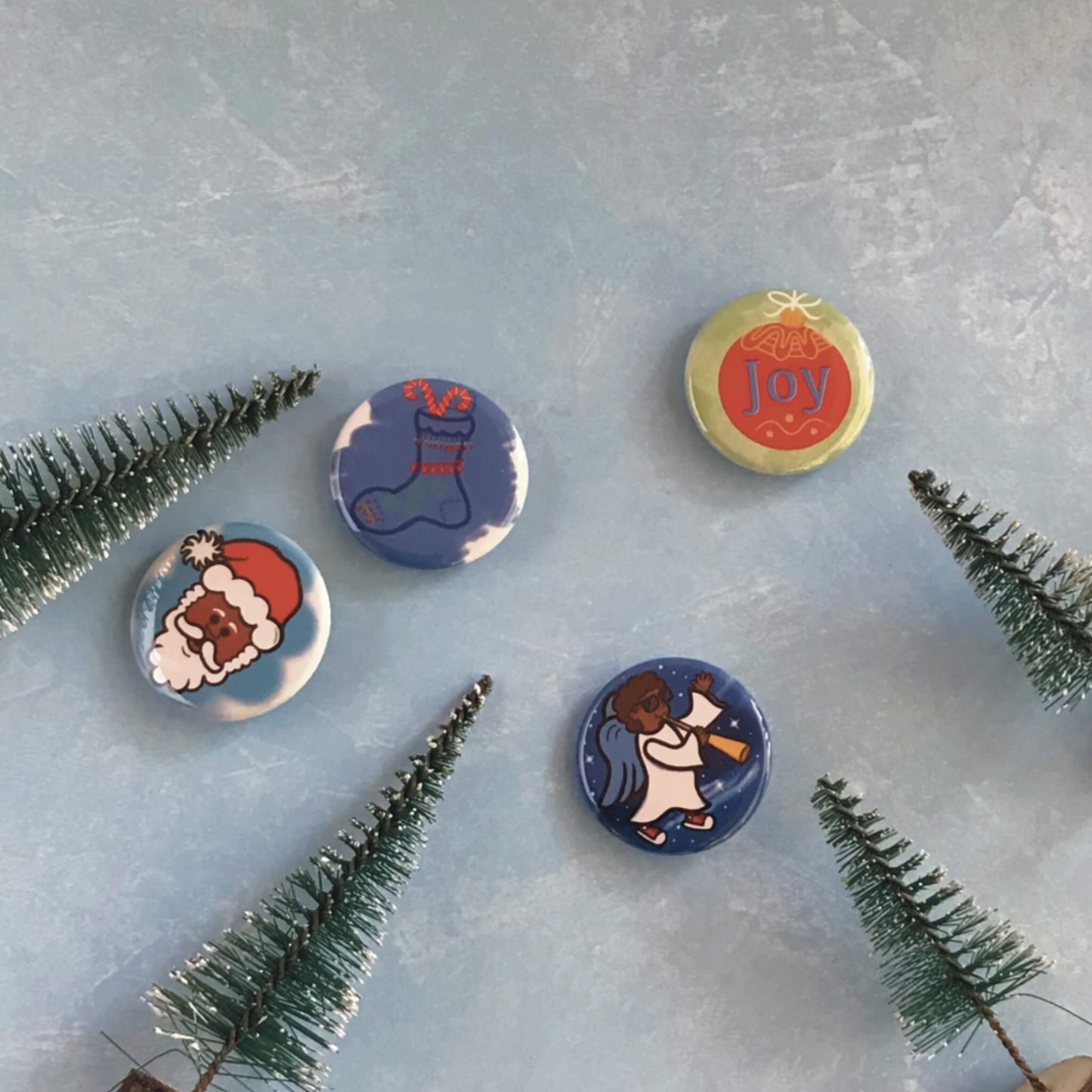 Holiday Magnets Festive Pinback Buttons Set of 4 Craft Embellishment Stocking Stuffers