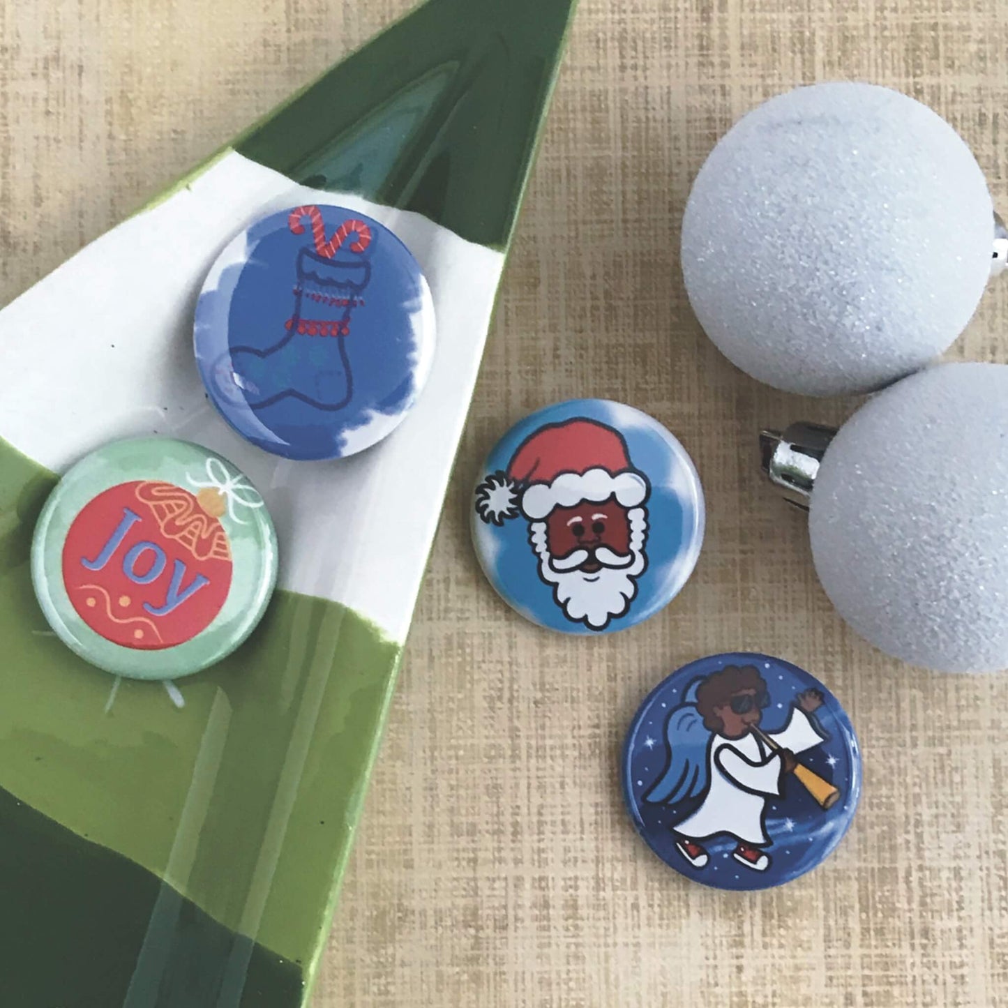 Holiday Magnets Festive Pinback Buttons Set of 4 Craft Embellishment Stocking Stuffers