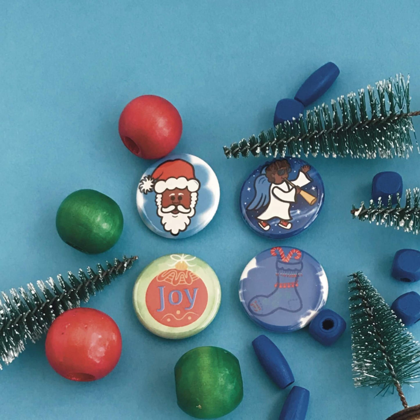 Holiday Magnets Festive Pinback Buttons Set of 4 Craft Embellishment Stocking Stuffers